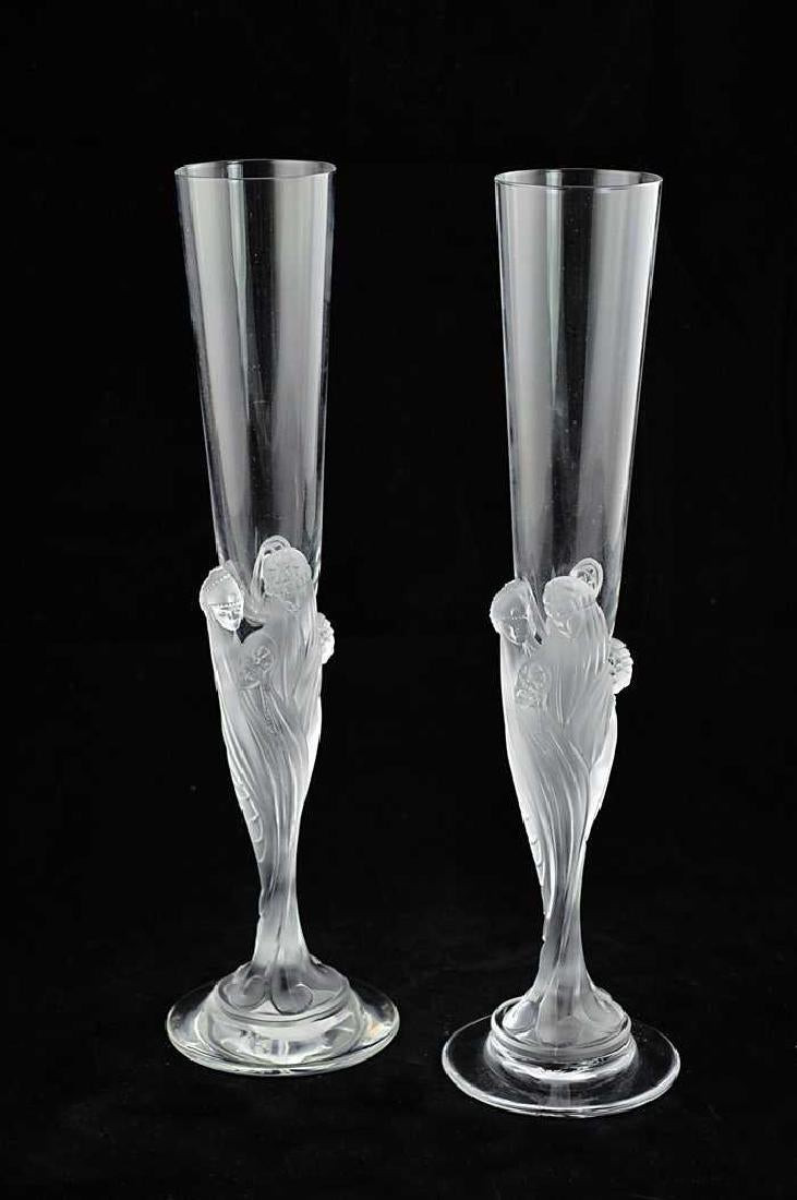 "2 бокала для шампанского"