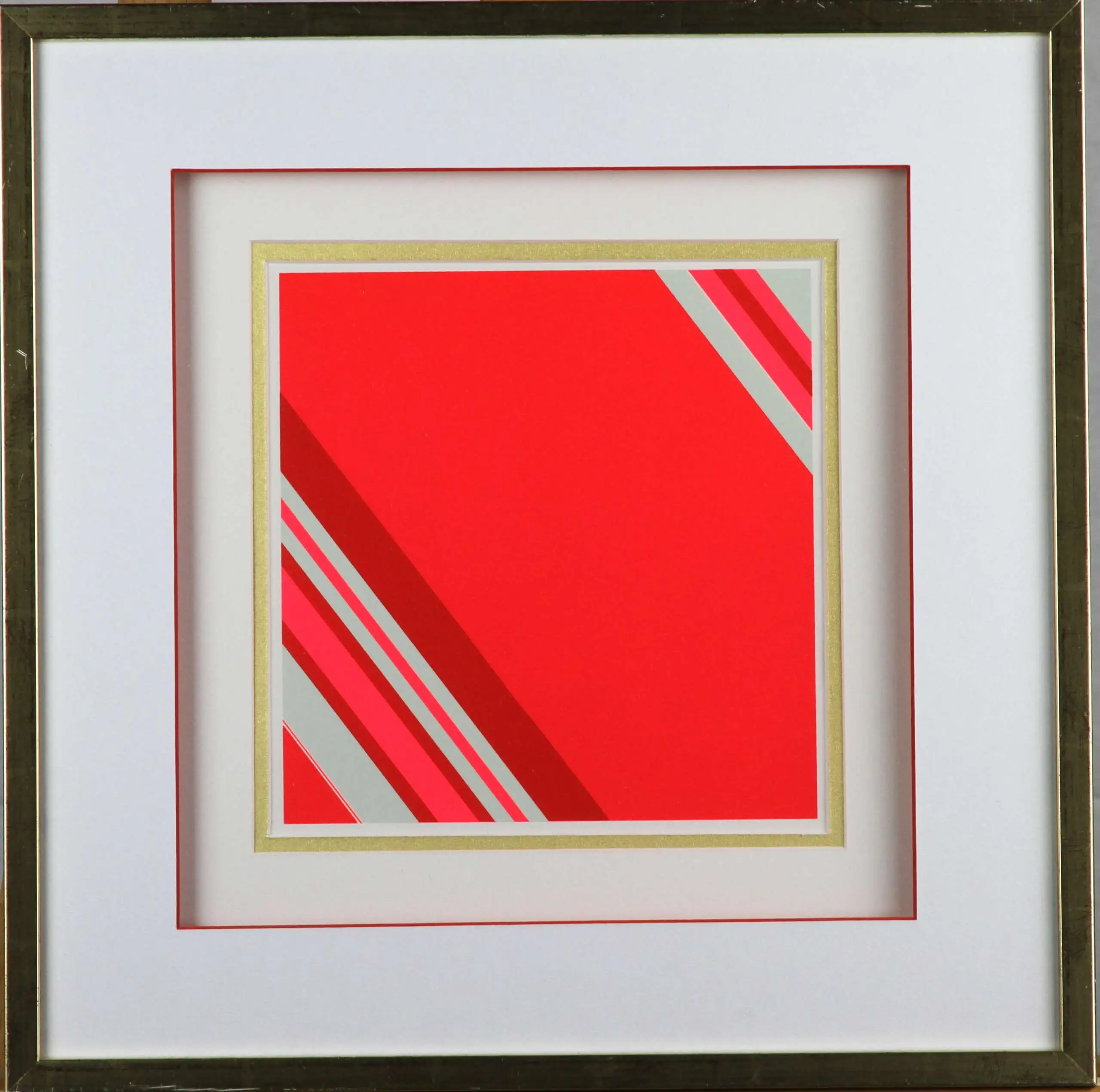 красная диагональ