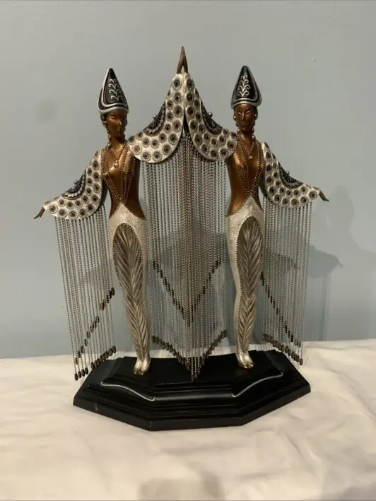 "Les Bijoux de perles"